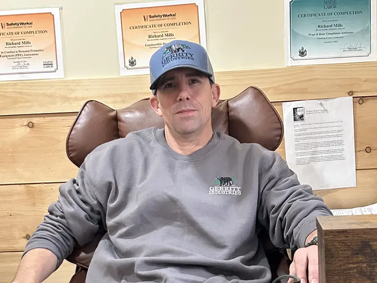 Richard Mills / Manager / Sales